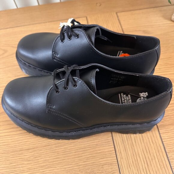 Dr. Martens Size 10/11 Unisex  Black Leather Lace-Up Shoes Rubber Sole Footwear - Picture 10 of 16